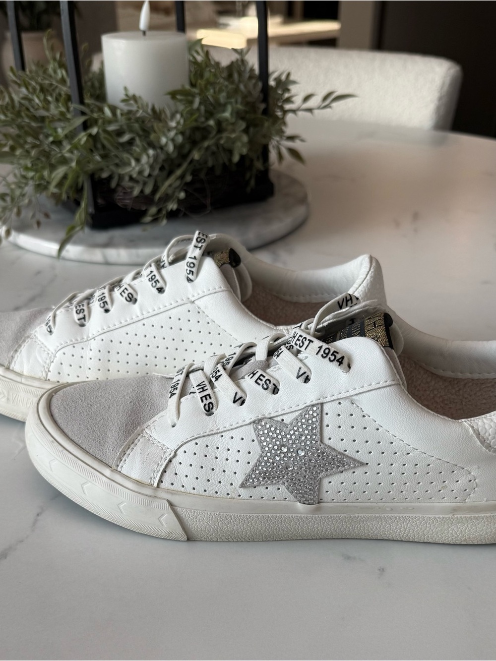 Vintage Havana White Silver Rhinestone Star Sneakers Size 7